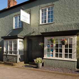 Primary image1Ammonite Lodge Guest House,查德镇飯店