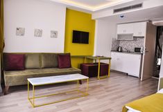 Others 7 Almond Hill Apart