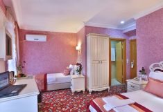 Others 3 Santefe Hotel