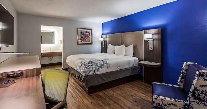 อื่นๆ SureStay Plus Hotel by Best Western Sacramento Cal Expo