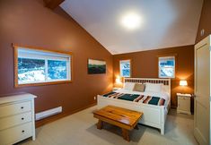 Others 4 Stoke Cabin by Revelstoke Vacations