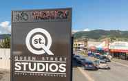 อื่นๆ 3 Queen Street Studios