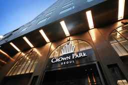 Crown Park Hotel, USD 390.55