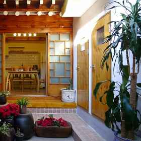 Primary image 1 HanOK Guest House 202, Compose Coffee Duksung Women's University Branch Hotels