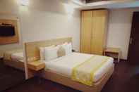 อื่นๆ Stately Suites NH 8