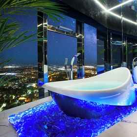 Primary image 1 Apartments in Sky Tower with Bathtub near the window, Krzyki Hotels