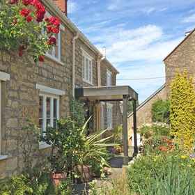 Primary image 1 Calendar Cottage Bed & Breakfast, Haselbury Plucknett Hotels
