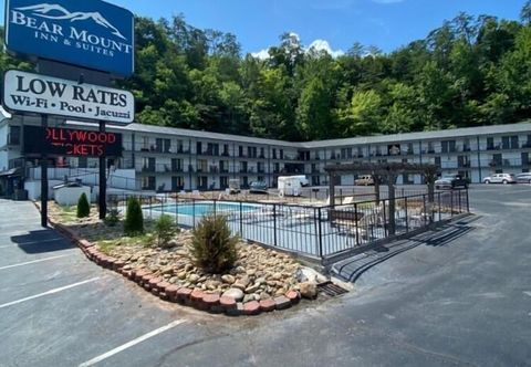 อื่นๆ Bear Mount Inn & Suites