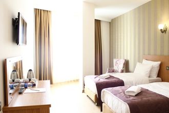 기타 4 Hotel Melidium