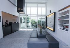 Others 5 Lloyd's Inn