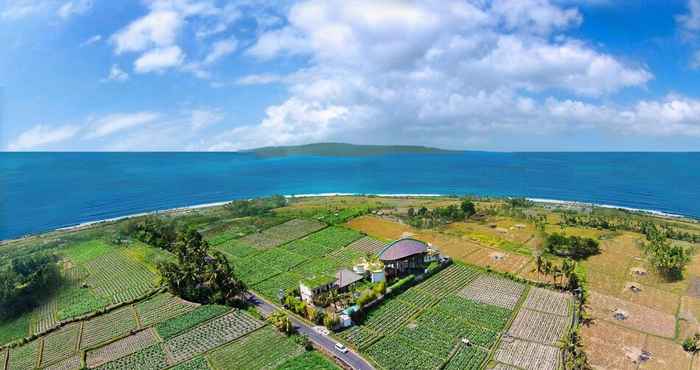 Lainnya Floating Leaf Eco-Luxury Retreat