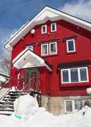 Primary image The Red Ski House