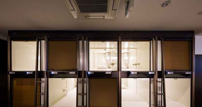 อื่นๆ Capsule Hotel CUBE