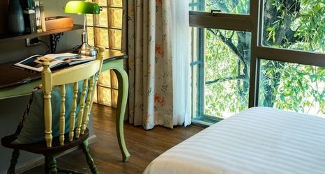 기타 2 Tints of Blue Hotel