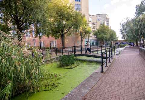 Others Apartment Wharf – Water Gardens