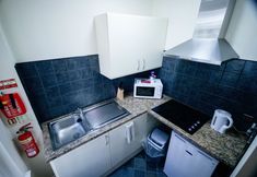 Khác 7 Ty Dre Town House