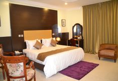 Lain-lain 6 Warri Wetland Hotel