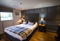 Others 3 The Fenwick Steak & Seafood Pub