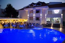 기타 Emily Rose Hotel