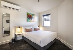 Others 2 Nightcap at Glengala Hotel