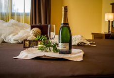 Others 6 El Nacimiento