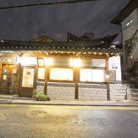 Primary image 1 Bukchonmaru Hanok Guesthouse, Dobong Library Hotels