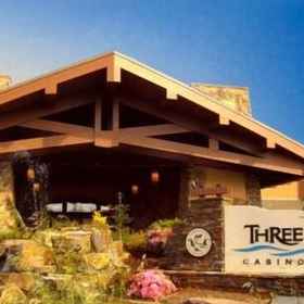Primary image1Three Rivers Casino Resort,Jessie M. Honeyman State Park飯店