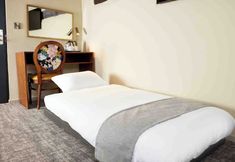 Others 7 The White Hart Hotel by Greene King Inns