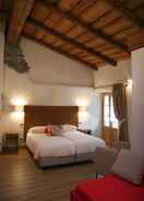 Room Ostello del Castello Tirano