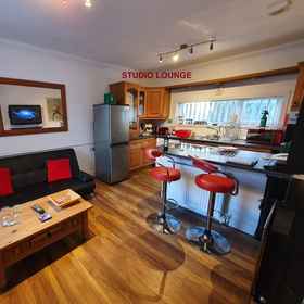 Primary image1Apartments Wales,圣阿坦公寓