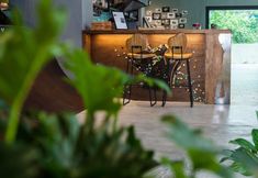 Others 6 The Leaf Inn