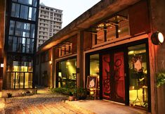 Others 5 The Leaf Inn