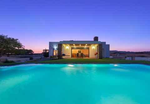 Lain-lain Cristelia Luxury Sea Front & Pool Villa