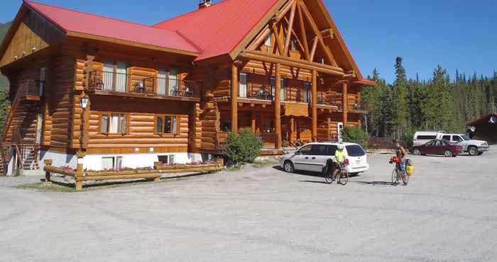 Khác Northern Rockies Lodge