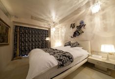 Others 5 V Hotel - Adults Only