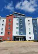 Imej utama Candlewood Suites Lake Charles South, an IHG Hotel