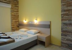 Others 3 Albatros Studios & Apartments