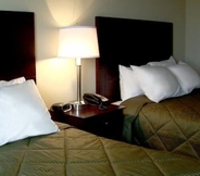 Lainnya 2 Boarders Inn & Suites by Cobblestone Hotels - Evansville