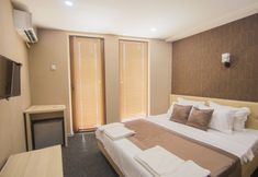 Others 2 Hotel Voyager