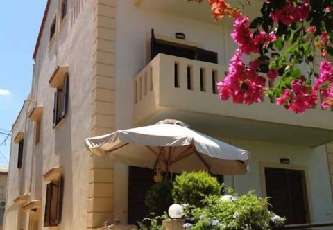 Lainnya Asterias Studios Apartments