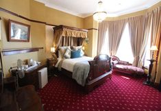 Others 3 The Grand On Macfie