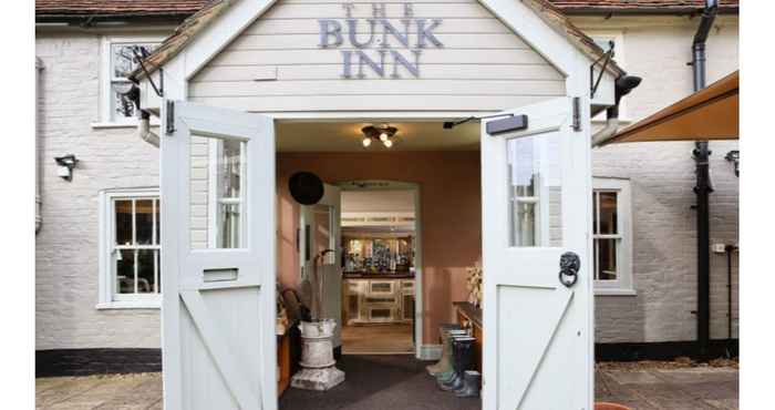 อื่นๆ The Bunk Inn