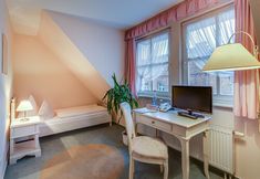 Others 6 Hotel zur Burg