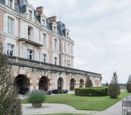 อื่นๆ 3 Château Saint-Michel, The Originals Relais (Relais du Silence)