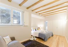 Others 2 Oporto Trendy River