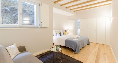 Others 2 Oporto Trendy River