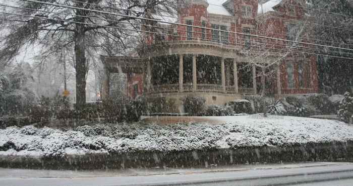 Khác Burke Mansion