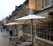 Others 7 Priory Tearooms Burford With Rooms