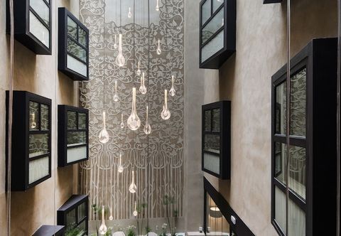 その他 Catalonia Magdalenes