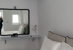 Others 2 Unique Leta